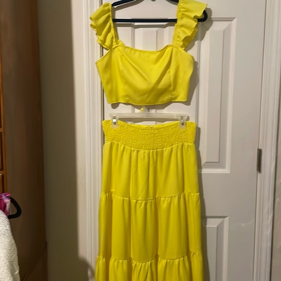 SHEIN Yellow Maxi skirt and top - Picture 1 of 7